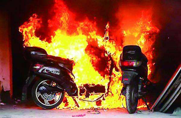 1557813399210425.jpg 電動(dòng)車(chē)起火.jpg